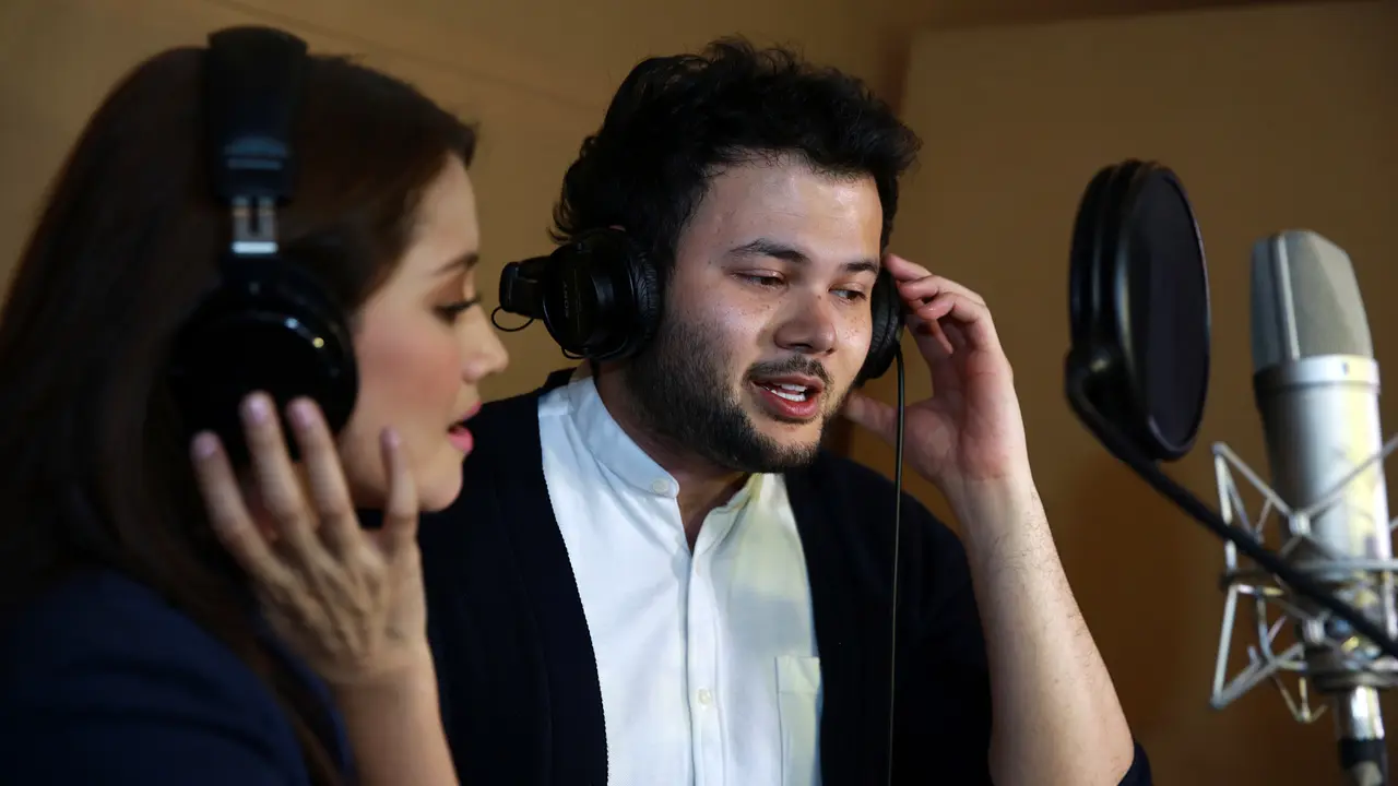 [Bintang] Ridho Rhoma dan Fazura