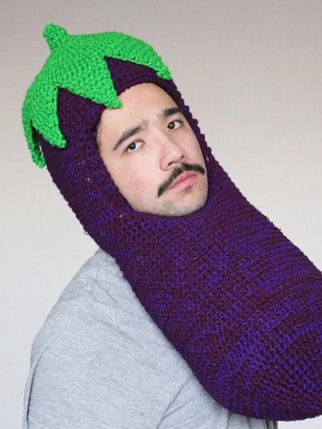 6 Topi dengan Desain Anti-Mainstream Ini Absurd, Bikin Heran
