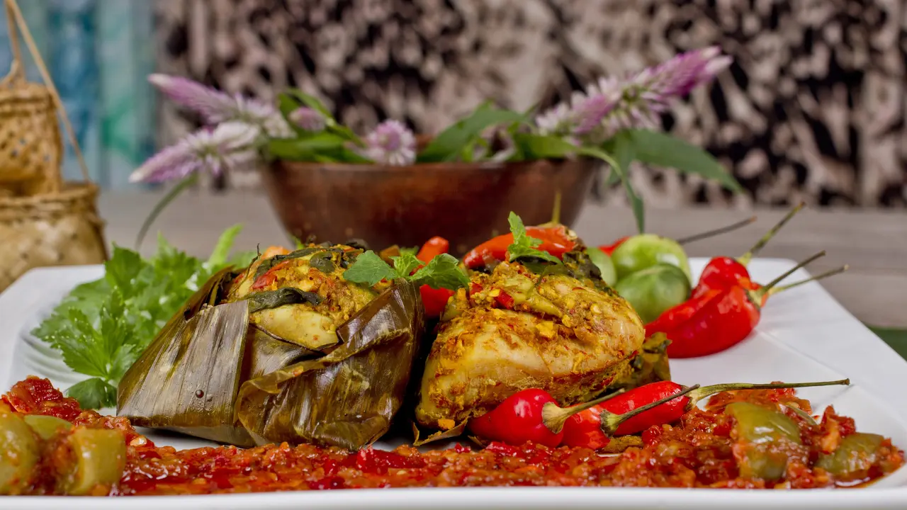 pepes ayam mercon
