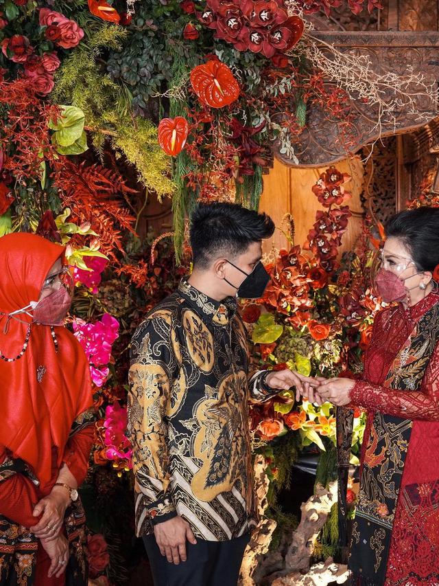 6 Momen Lamaran Ifan Govinda dan Clarine Dieta, Digelar dengan Adat Jawa