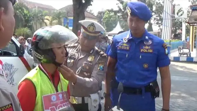 Memperingati HUT ke-72 RI, Satlantas Polres Pasuruan menggratiskan SIM gratis pada warga yang bernama Agus