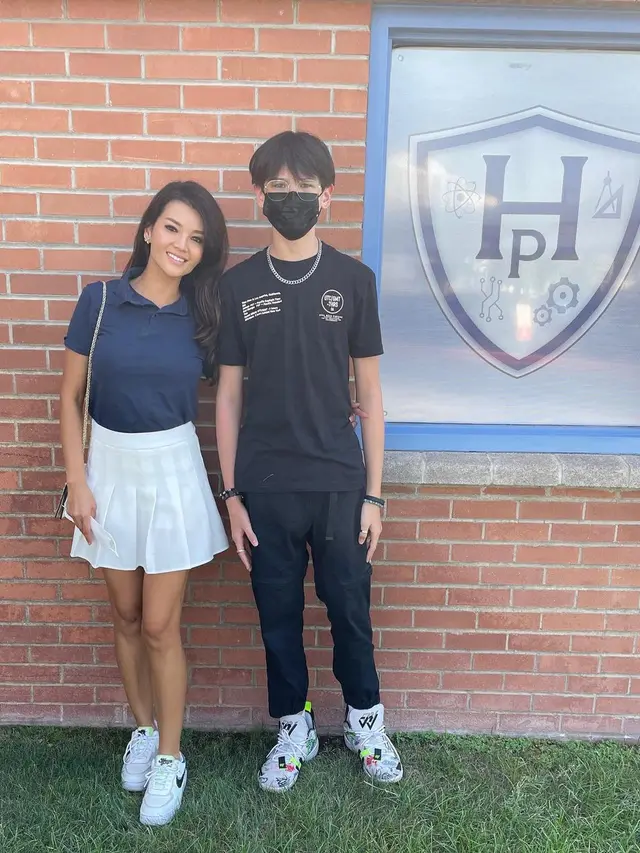 7 Potret Armand Quinn, Putra Farah Quinn yang Kini Sudah Masuk SMA