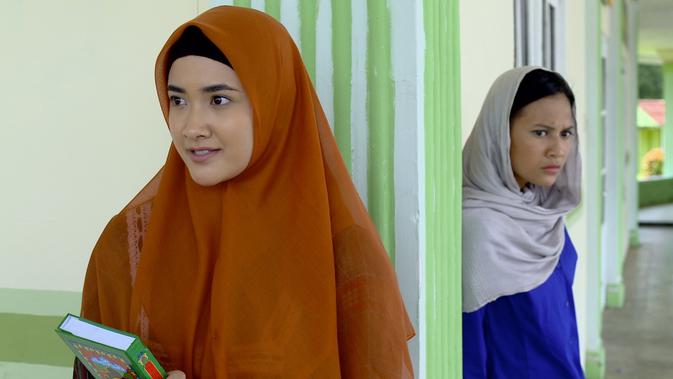 Adegan sinetron Pesantren Rock N' Dut tayang di SCTV mulai Senin, 1 Juni 2020 (dok Screenplay Productions)