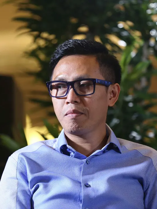 "Saya juga harus datangi keluarga besar saya memberi tahu, ibu saya saja sampai nangis-nangis," ungkap Eko Patrio, di Gedung Dewan Pers, Jakarta Pusat, Rabu (21/12/2016). (Nurwahyunan/Bintang.com)