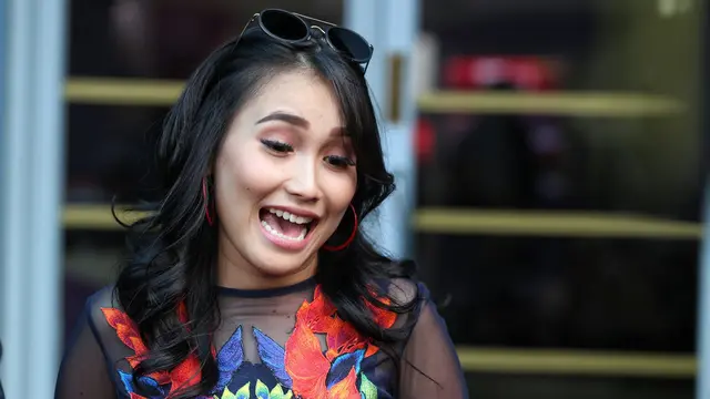 [Bintang] Ayu Ting Ting