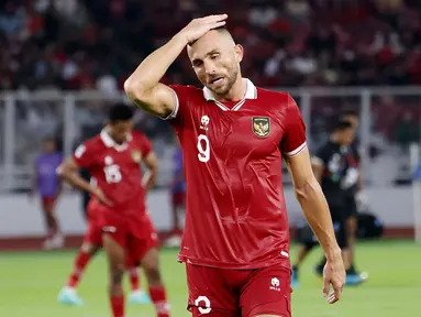 Ilija Spasojevic. Striker naturalisasi kelahiran Montenegro berusia 35 tahun yang sejak 13 Desember 2017 memperkuat Bali United ini menjadi pemain dengan nilai pasar tertinggi ketiga bersama dua pemain lainnya di kubu Timnas Indonesia pada ajang Piala AFF 2022. Saat ini ia berbanderol 325 ribu euro atau setara Rp5,4 miliar. Bersama Timnas Indonesia, ia telah mengoleksi 4 caps dengan torehan 4 gol dan 1 assist sejak melakukan debut pada 25 November 2017. (Bola.com/M Iqbal Ichsan)