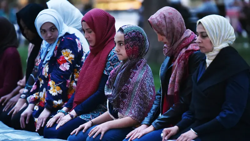 Umat Muslim di AS Gelar Salat Berjemaah Jelang Buka Bersama