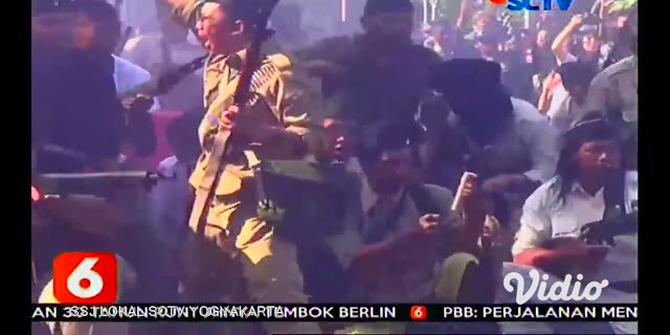 VIDEO: Teatrikal Pertempuran 10 November Warnai Peringatan Hari Pahlawan di Surabaya