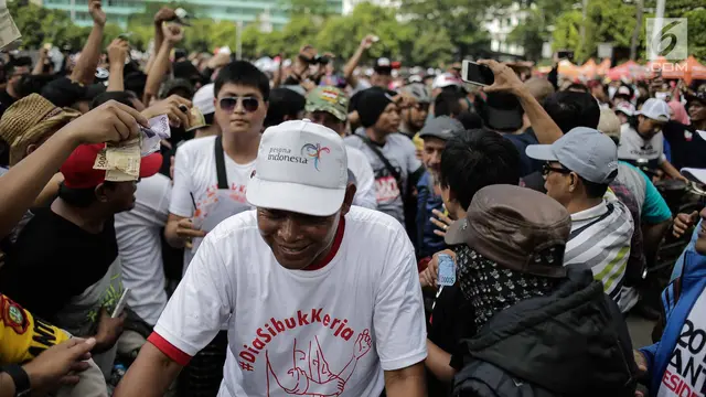 Saling Sindir Massa di Car Free Day