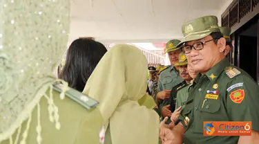 Citizen6, Tulang Bawang Barat: Acara ini di selenggarakan seusai apel perdana pasca cuti lebaran, di halaman Kantor Bupati Tulang Bawang Barat, di panaragan Jaya, Senin (05/09). (Pengirim: Jerry Hasan)