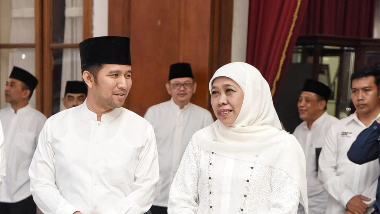 Gubernur Jatim Khofifah dan wakil Gubernur Jatim Emil Dardak. (Dian Kurniawan/Liputan6.com)