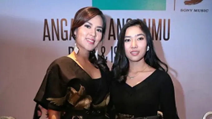 Ditambah lagi, kini Raisa dan Isyana menunjukkan persahabatannya yang semakin erat.