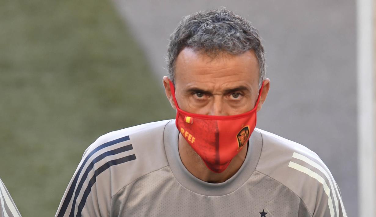 Pelatih Timnas Spanyol, Luis Enrique, saat sesi latihan jelang laga UEFA Nations League di Stuttgart, Jerman, Rabu (2/8/2020). Spanyol akan berhadapan dengan Jerman. (AFP/Thomas Kienzle)