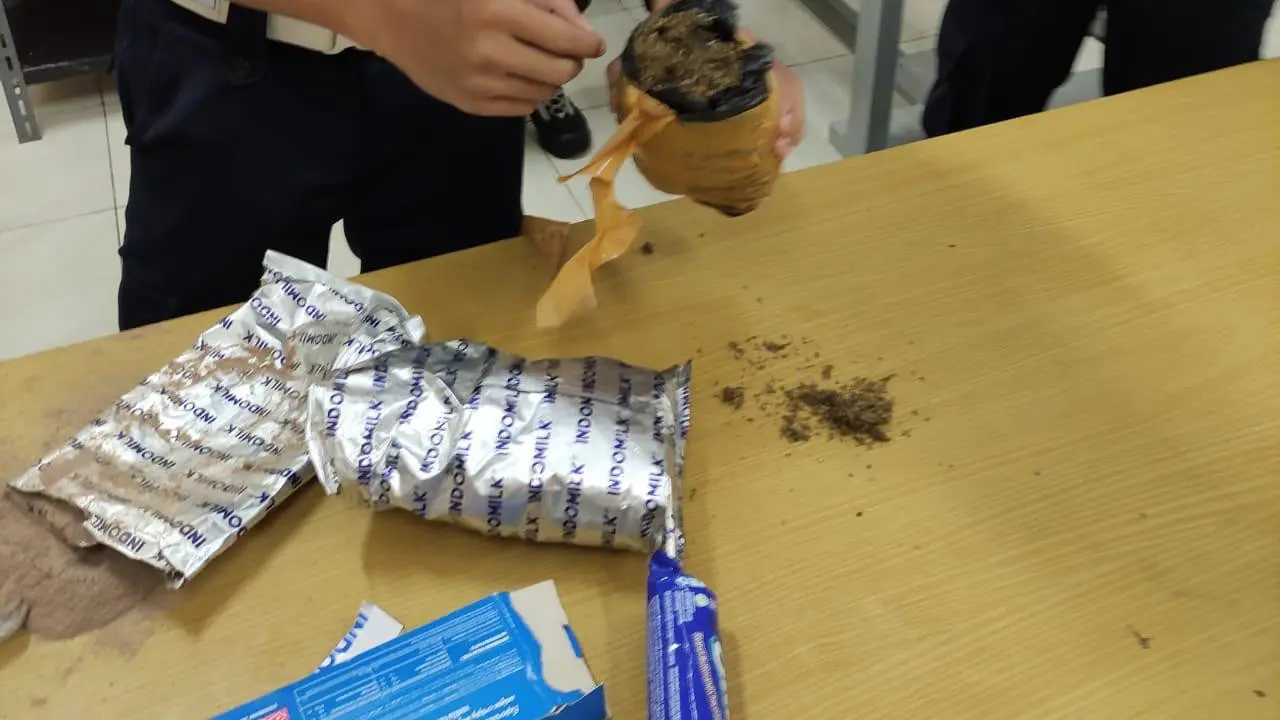 Paket Ganja yang Akan Diselundupkan ke Rutan Kelas 1 Depok Digagalkan
