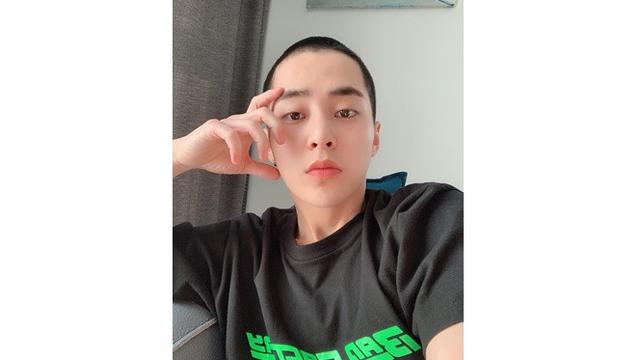 Jadi Anggota Pertama, Ini 5 Potret Xiumin EXO Sebelum Jalani Wajib Militer