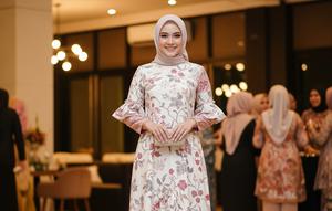 Model Gamis Batik untuk Arisan Wanita/AI