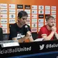 Pelatih Bali United, Stefano 'Teco' Cugurra dalam jumpa pers usai pertandingan melawan PSM Makassar dalam lanjutan Shopee Liga 1 2019 (Dewi Divianta/Liputan6.com))