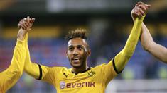 Penyerang Dortmund, Pierre-Emerick Aubameyang berhasil mencetak hattrick pada laga Liga Europa melawan FK Qabala di Stadion Backcell Arena, Azerbaijan, Jumat (23/10/2015). (Reuters/David Mdzinarishvili)