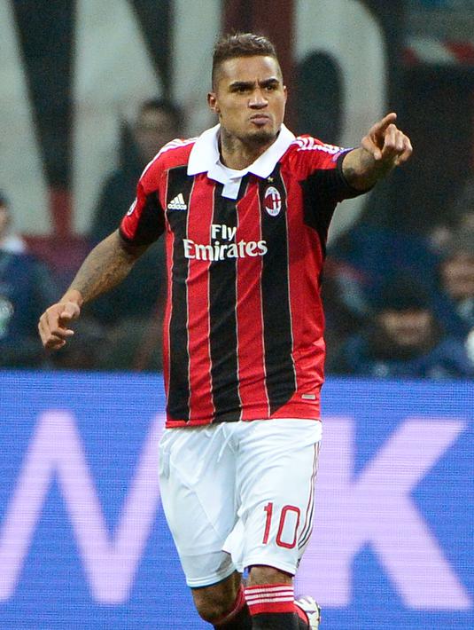 Namun sejak berpacaran dengan Melissa Satta, performa Boateng menurun drastis. Melissa yang saat ini sudah menjadi istri Boateng berujar bahwa ia dan sang suami ruitn bercinta 7-10 kali sehari. (AFP/Olivier Morin)