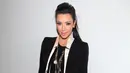 Tampilan seperti bukan pertama kali bagi Kim Kardashian, sebelumnya, ia juga kerap mengenakan pakaian yang mengundang perhatian publik, yang seringkali memeprlihat bagian tubuhnya. (ASTRID STAWIARZ/AFP)