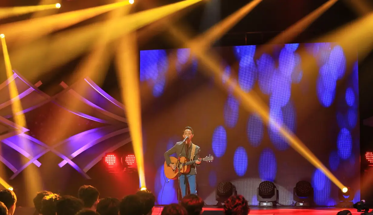 Komentar Naga Lyla mendapat persetujuan Enda Ungu yang mengatakan Freza telah memiliki modal dan tak perlu ada yang diubah dari penampilan Freza saat ini. (Adrian Putra/Bintang.com)