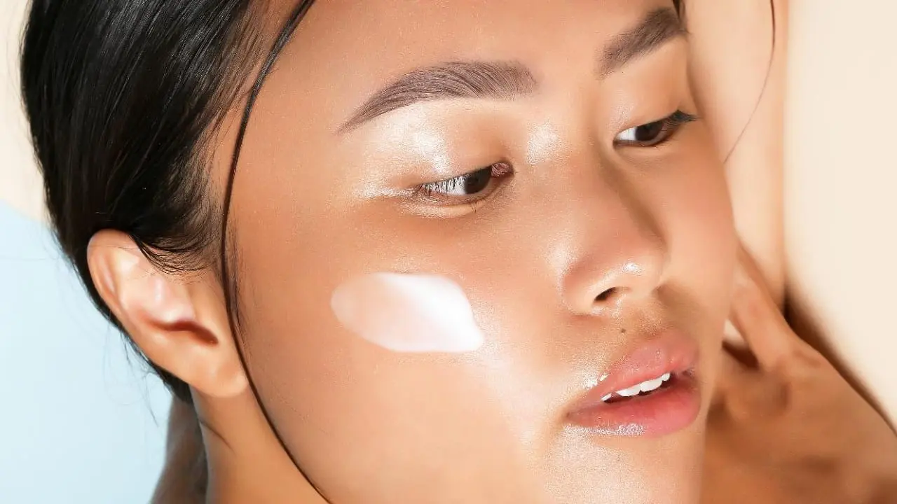 Diary Fimela: Dua Perempuan Berjuang Menyederhankan Penggunaan Skincare Lewat Brand Noolab