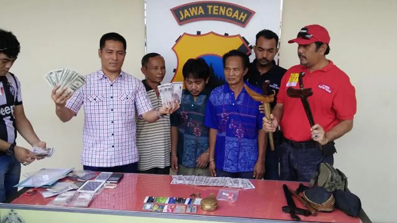 Dukun Pengganda Uang