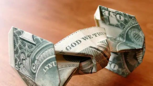 Potret Kreasi Origami dari Uang Dollar yang Kreatif Abis, Ada Sandal Jepit
