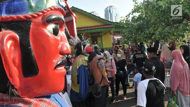 Lebaran Betawi, Ribuan Warga DKI Penuhi Monas