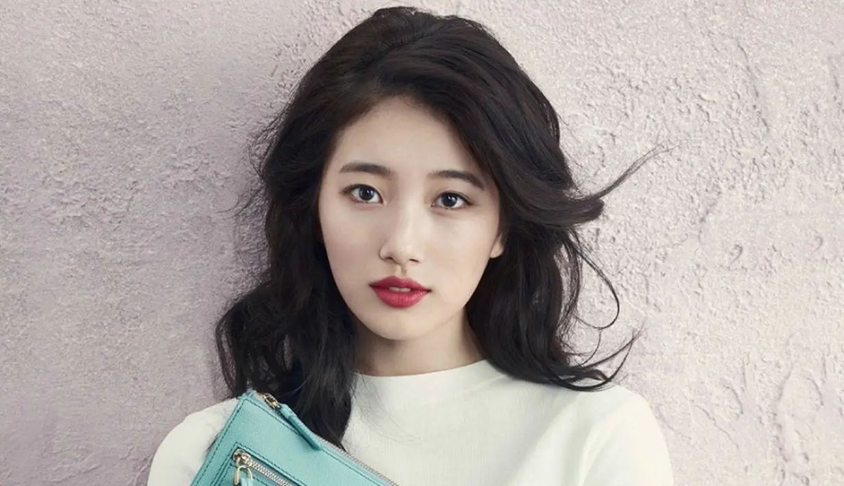 Popularitas salah satu pentolan girlband asal Korea Selatan, Suzy Miss A memang sudah tak diragukan lagi. Kualitas aktingnya yang memukau membuat prestasi Suzy semakin bersinar di hiburan Korea. (Soompi/Bintang)