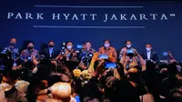 Menteri Koordinator bidang Perekonomian Airlangga Hartarto meresmikan hotel Park Hyatt Jakarta