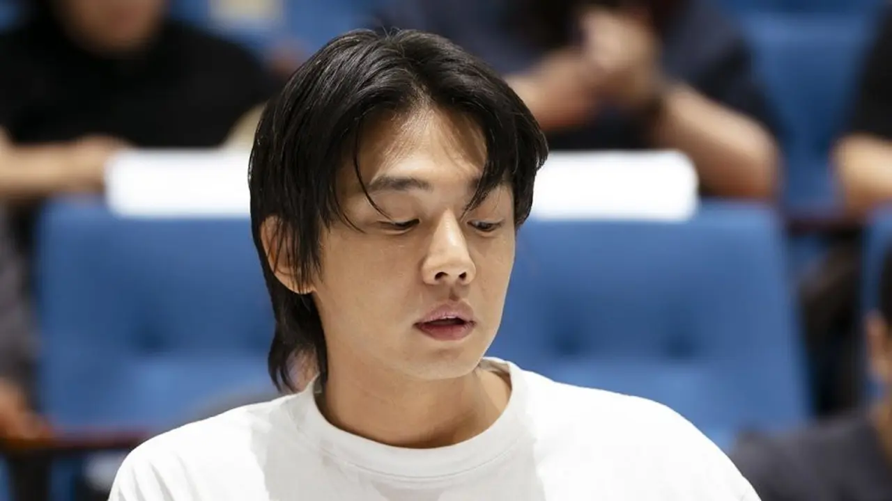 Yoo Ah In