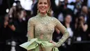 Aktris Inggris Kate Beckinsale tiba untuk pemutaran film "La Passion de Dodin Bouffant" (The Pot au Feu) pada Festival Film Cannes edisi ke-76 di Cannes, Prancis selatan, pada 24 Mei 2023. (AFP/Valery Hache)