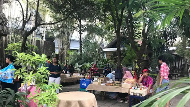 Pasar Mustokoweni