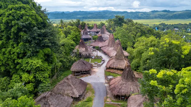 Kampung Adat Praijing