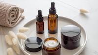 Ilustrasi produk skincare. (c) Irina Kvyatkovskaya/Shutterstock.com