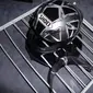 Cara mencuci helm sepeda motor. (instructables.com)