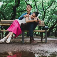 Kebahagiaan tengah bersama Putri Titian dan Junior Liem lantaran baru saja dikarunia anak pertama. Dalam proses persalinan, Junior tampak mendampingi Putri yang sedang mempertaruhkan nyawanya itu. (Instagram/putrititian)