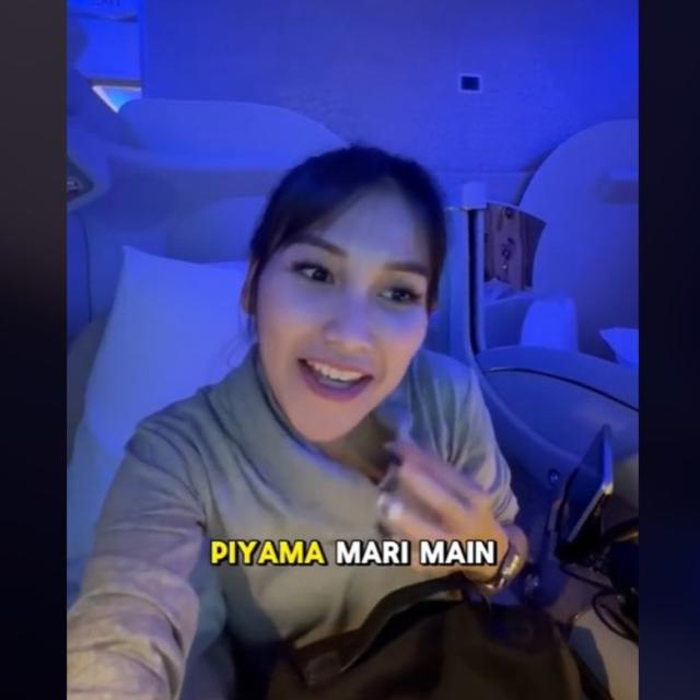 Usai Batal Nikah, Ayu Ting Ting Liburan ke Amerika Naik Pesawat First Class
