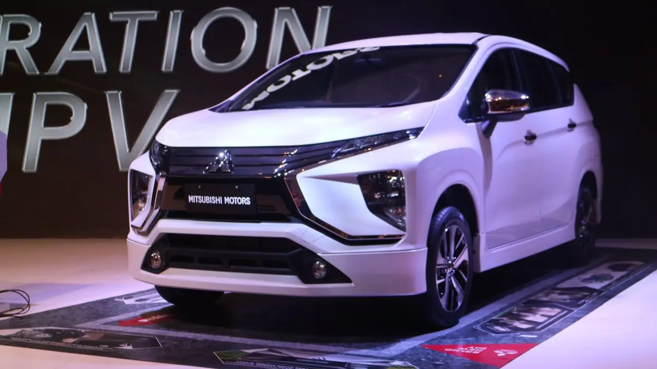 Wajah Small MPV dari Mitsubishi.