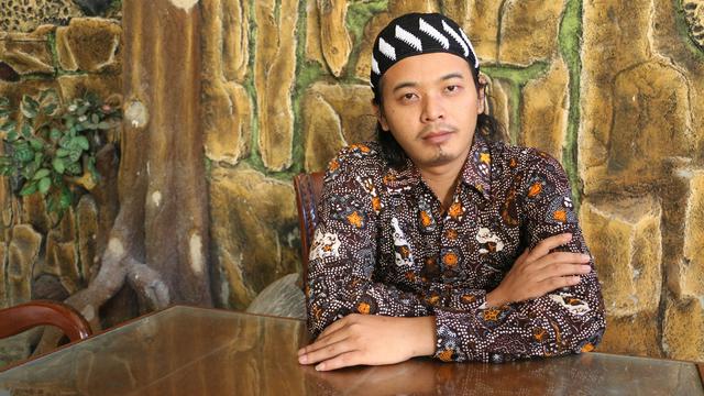 Kiai Fachrudin Achmad Nawawi alias Gus Fachru, pengasuh ponpes Al Hasani dan santri online Kebumen. (Foto: Liputan6.com/Istimewa/Muhamad Ridlo)