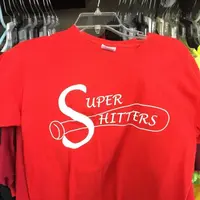 Sebelum membeli, ada baiknya untuk teliti terhadap pakaian yang kamu taksir. Jangan sampai begini jadinya. (Sumber foto: boredpanda.com)