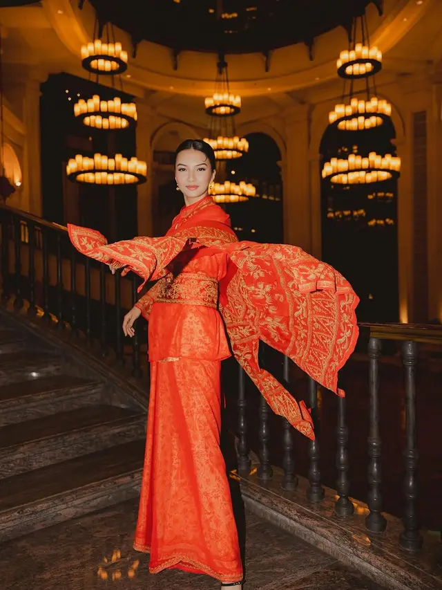 Beda Pesona Menawan Raline Shah dalam Balutan Busana Bergaya Peranakan