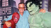 Pengarang komik superhero Marvel, Stan Lee (92) menghadiri premiere film Ant-Man setelah masuk rumah sakit.