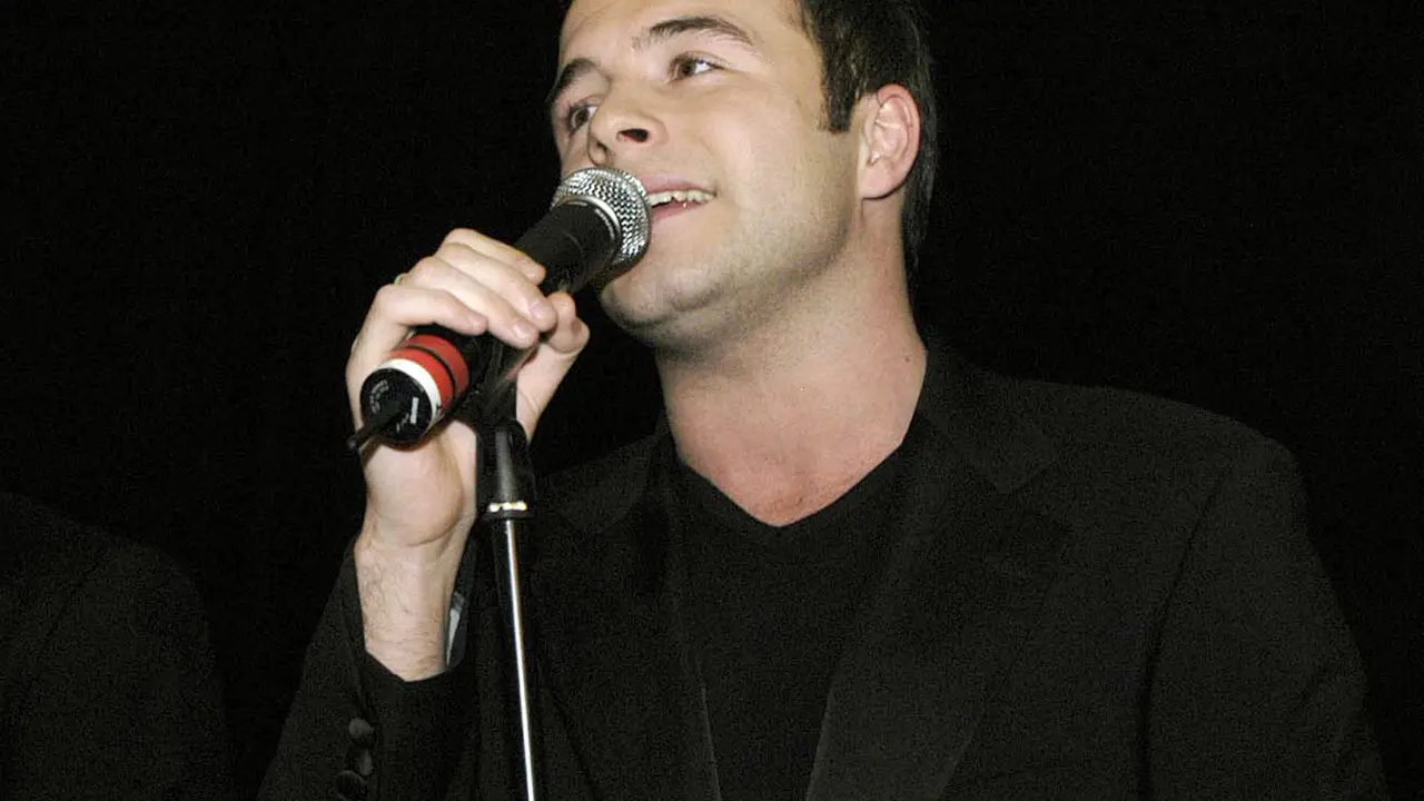 [Bintang] Shane Filan