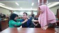 Aqiella Nadya Shafwah tak kuasa menahan tangis usai dinyatakan lolos Sekolah Polisi Wanita Lembaga Pendidikan dan Latihan (Sepolwan Lemdiklat) Polri 2024. (Istimewa)