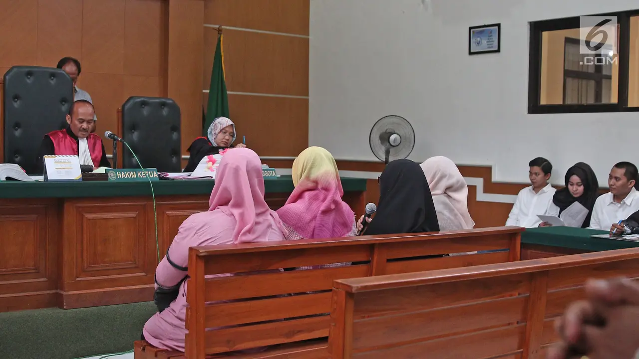 Empat Calon Jemaah Korban Penipuan Dihadirkan dalam Sidang First Travel