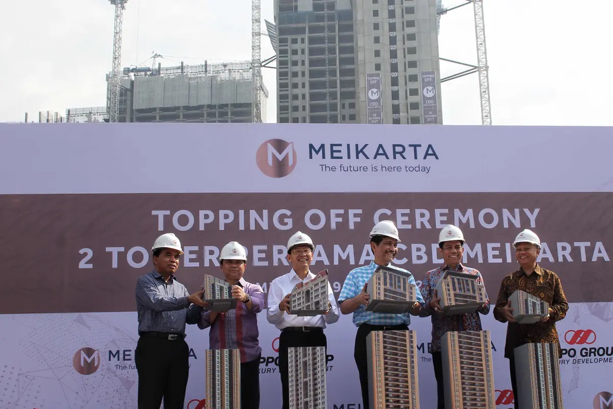 Topping Off Dua Tower di Meikarta CBD