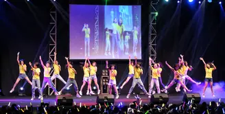 JKT48 team KIII sukses menggelar konser bertajuk Jangan Kasih K3ndor. Sekitar dua jam lebih para member memanjakan penggemarnya dari lagu baru hingga lagu lawasnya. (Foto: Adrian Putra/Bintang.com)