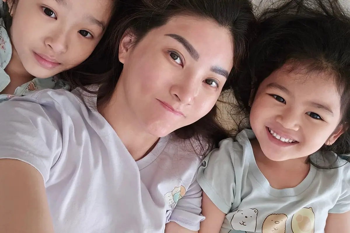 Potret Sarwendah bersama anak-anaknya. [Foto: Instagram/sarwendah29]
